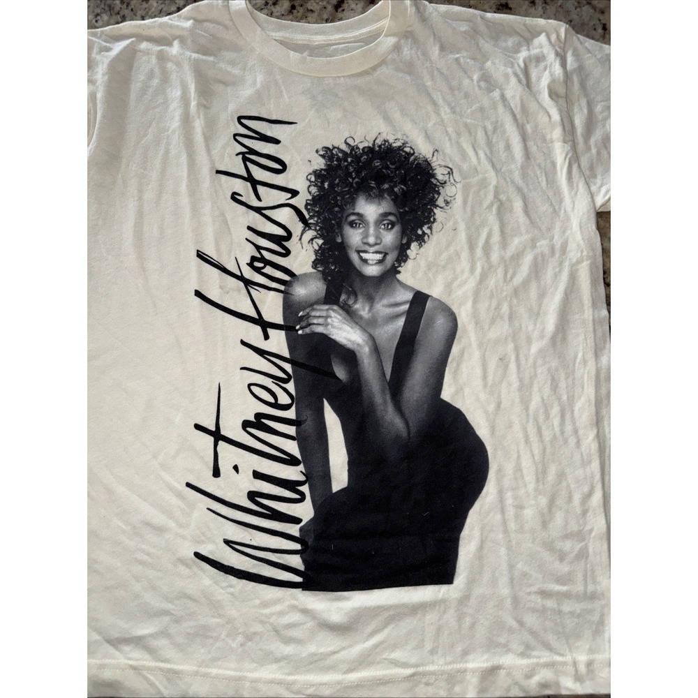 Whitney Houston Front Square Print T-shirt (Size‎ L) Light Yellow. 5322